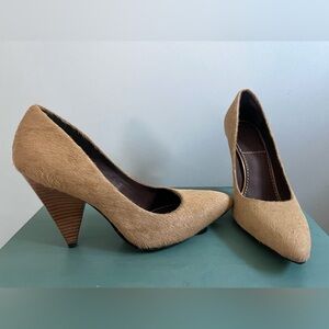 Women's Tan Pointed-Toe High Heels